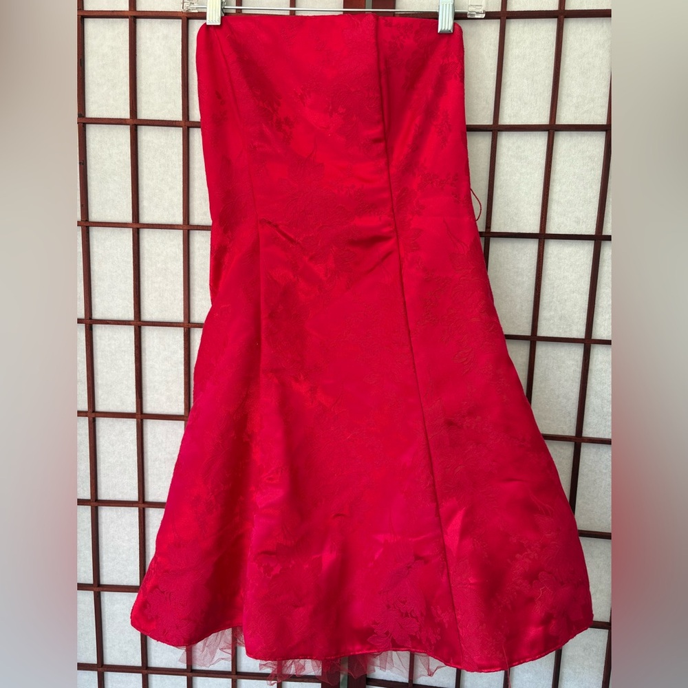 Jessica McClintock Jacquard red strapless mini dress